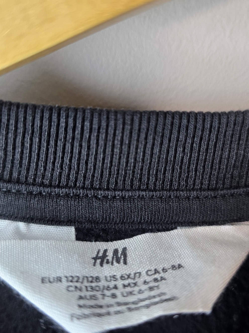 H&M Kids Black Crewneck Sweatshirt - Picture 10 of 12